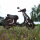 Motor Roller Metall Deko Scooter auf Bodenplatte