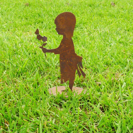 Kleine Skulptur Mädchen mit Blume Metall Dekofigur